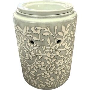 Scentsy "Meet in the Meadow" Warmer Floral Ceramic Wax Melt Burner Cottagecore
